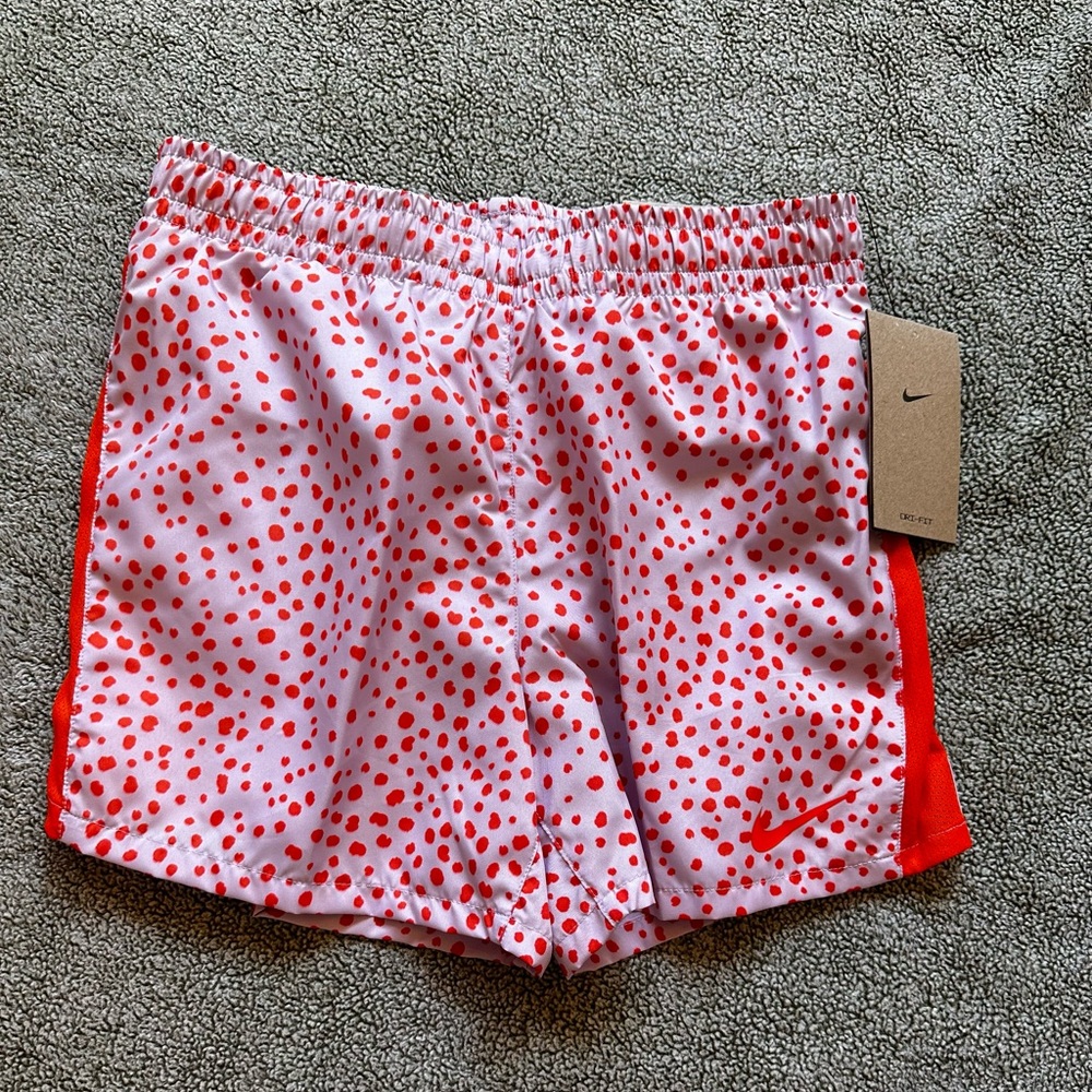 NWT Nike Girls Active Shorts Large